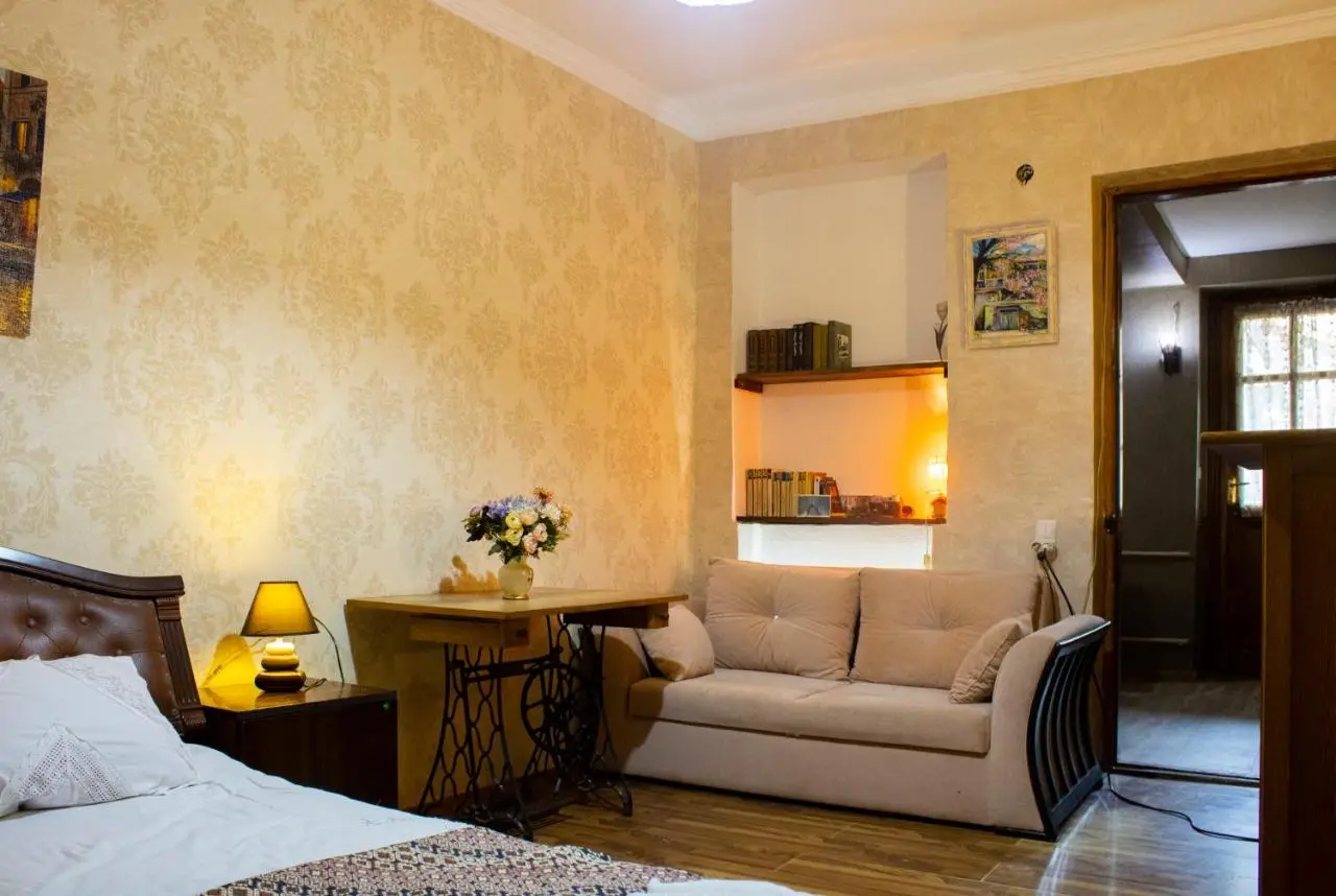 Nino's Guest House