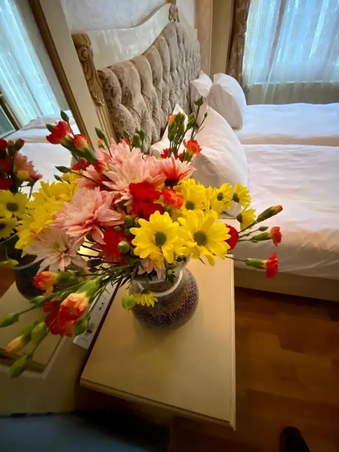 Optimist Hotel