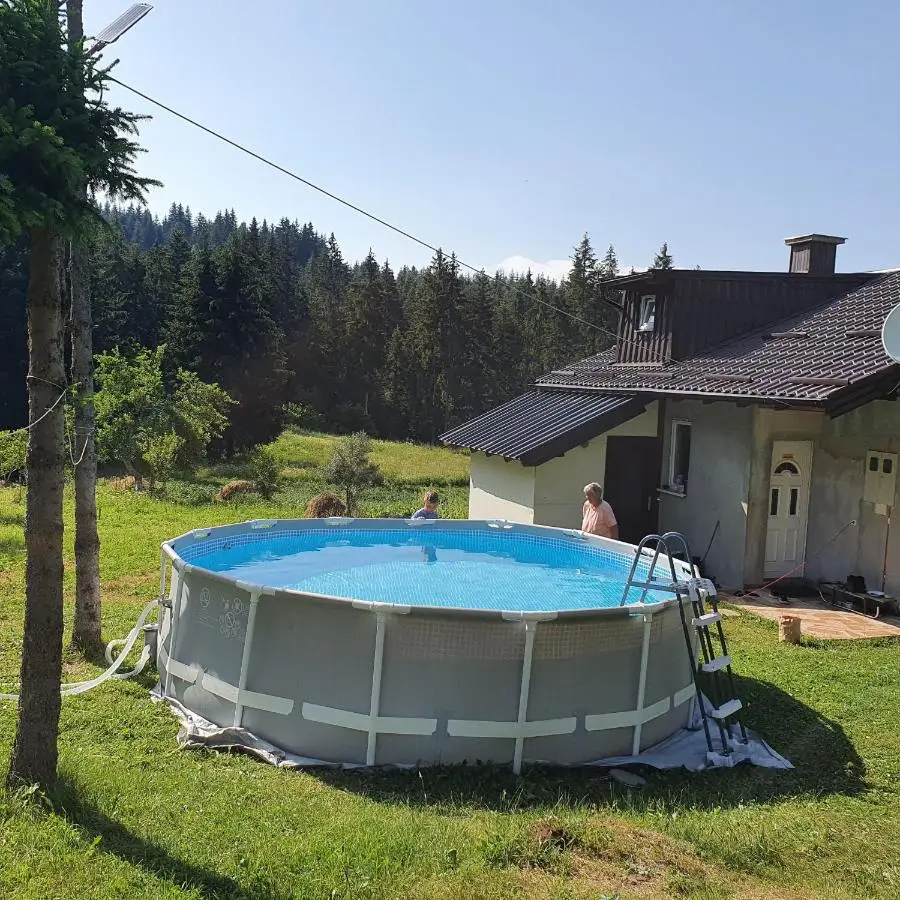 Planinska koliba Ajdanovici Jelovac Nisicka visoravan