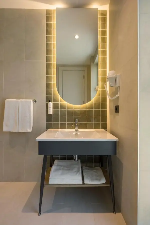 Upsuites Hotel