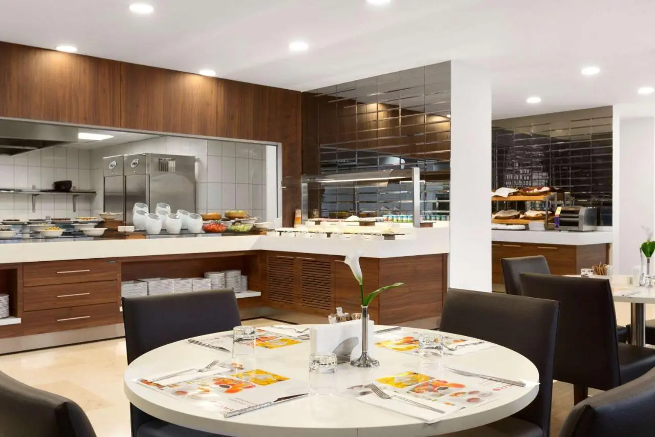 Ramada Encore Istanbul Kartal