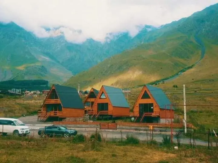 KAZBEGI COMPASS