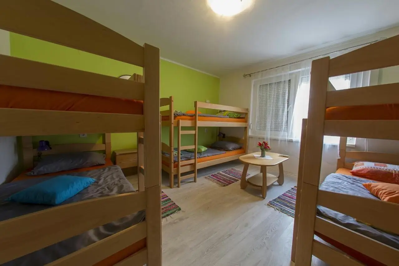 Hostel Adi