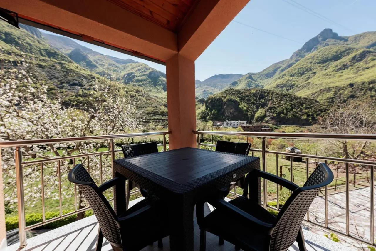 koman_lakeview_apartments