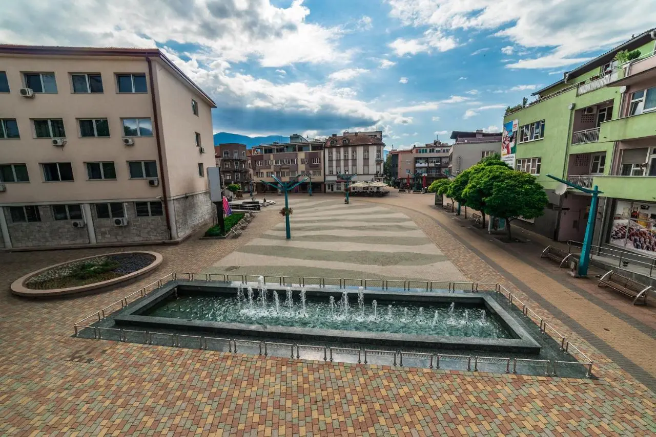Apartments & Rooms Fountain