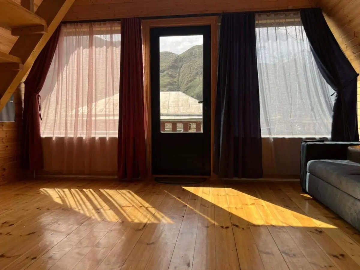 Vaso-Levani Kazbegi Cottage