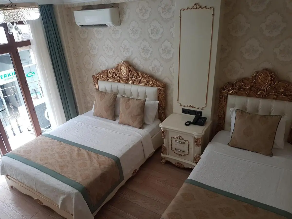 Best Town Hotel