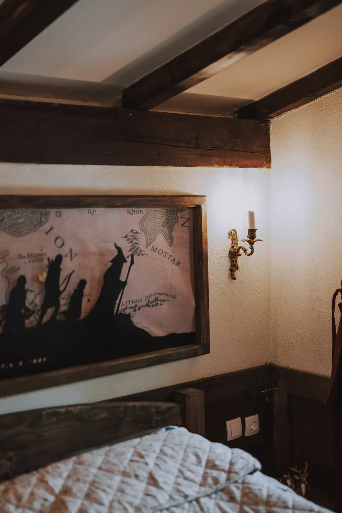 Hobbit House Mostar – Magical Underground Stay