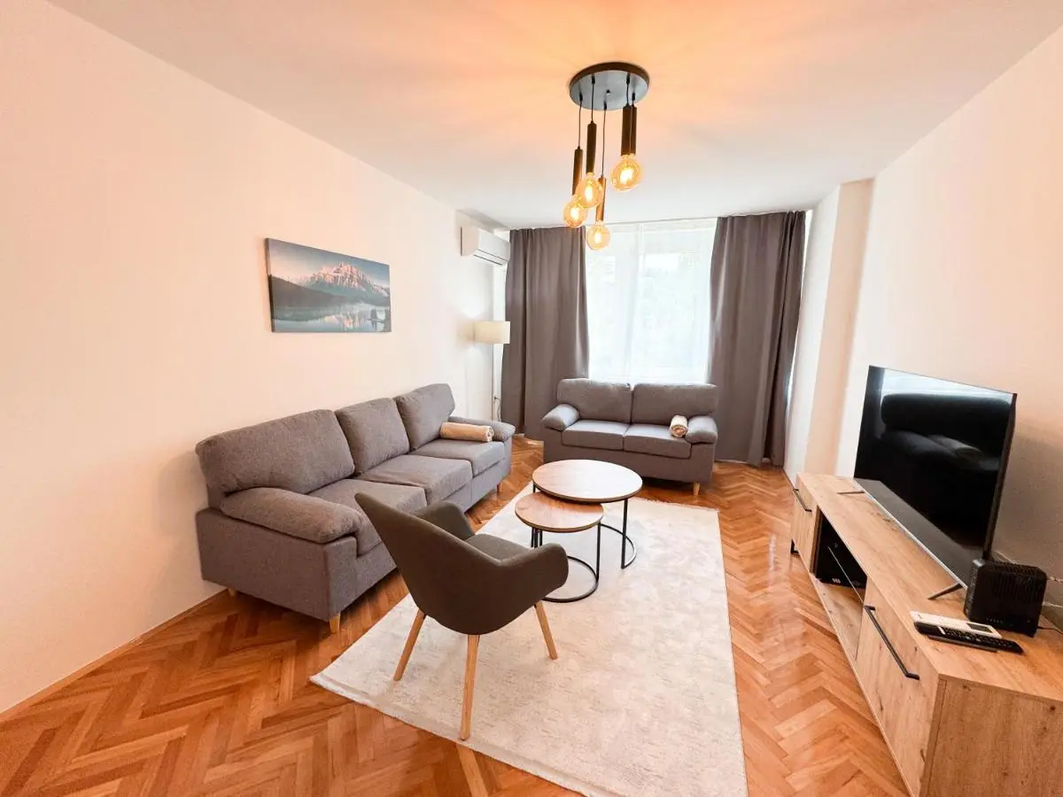 Modern Stay Grbavica - Quiet Area & Free Parking