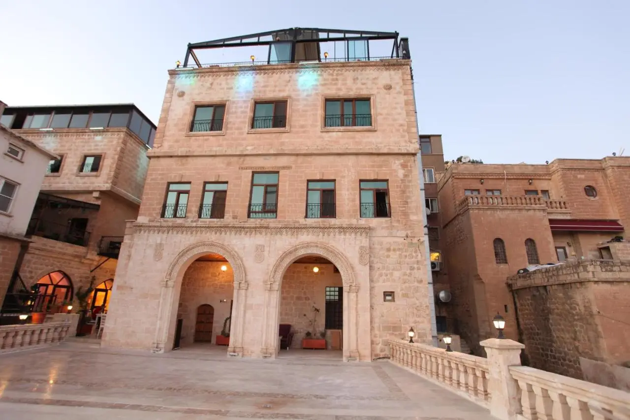 Tuğhan Hotel