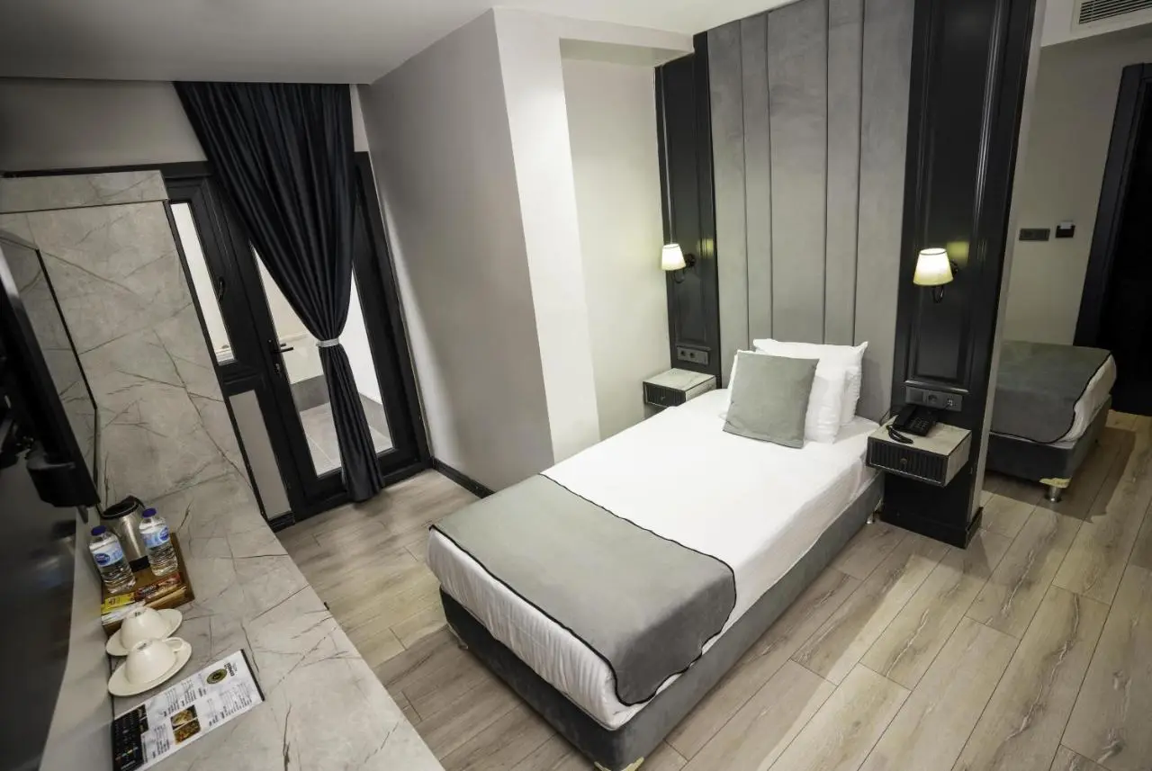 Express Plus Hotel