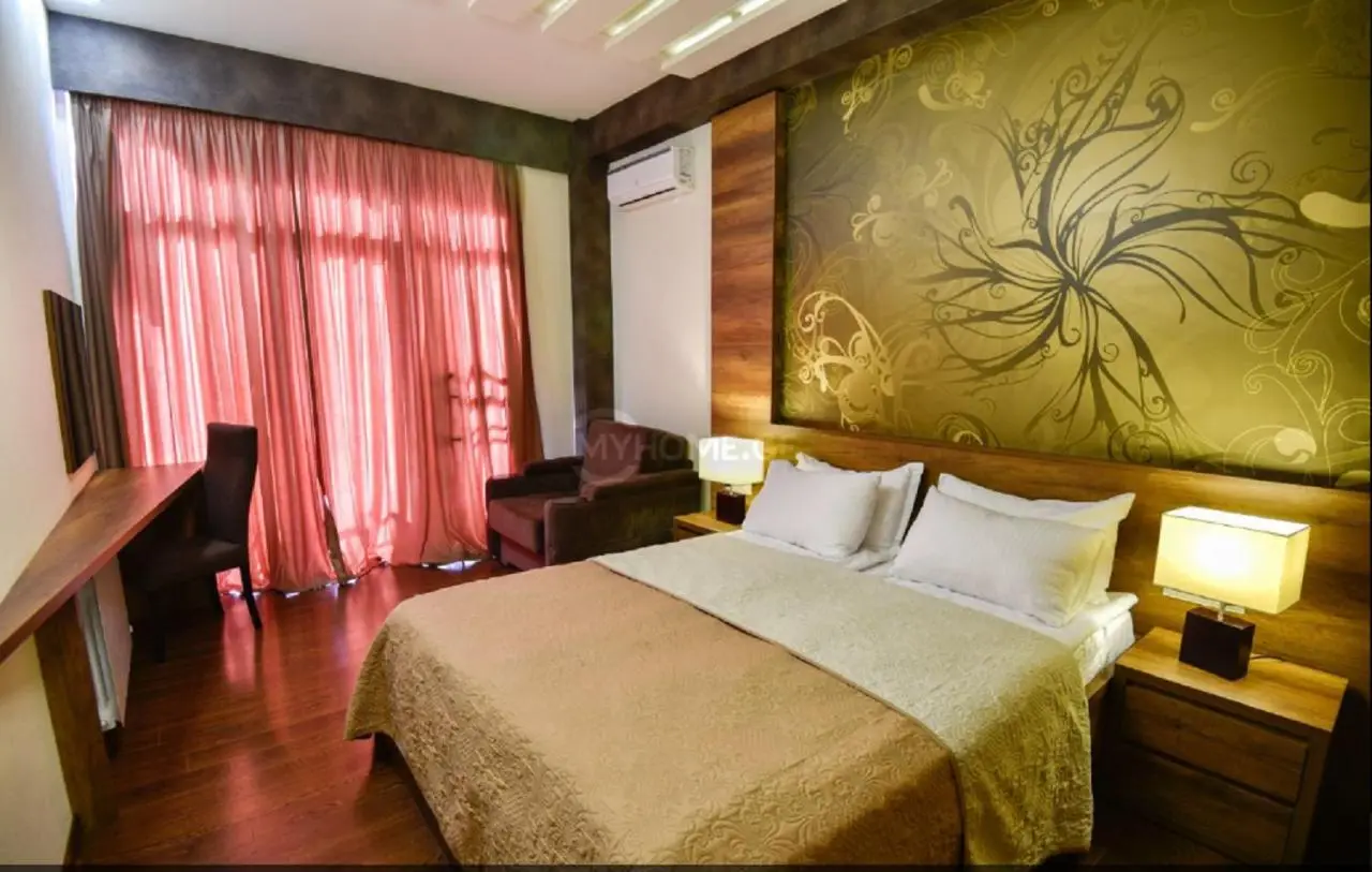 Freedom Square Apartment