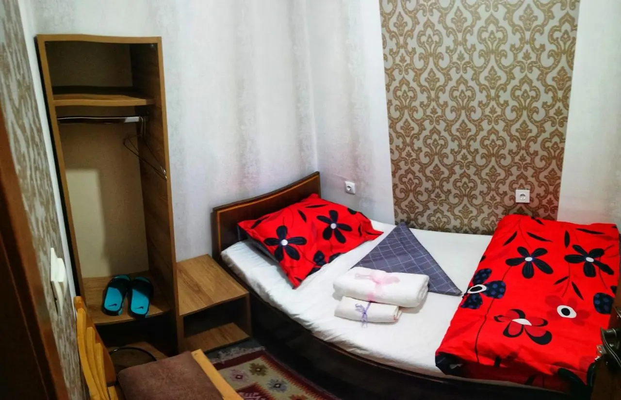 Hostel Violet