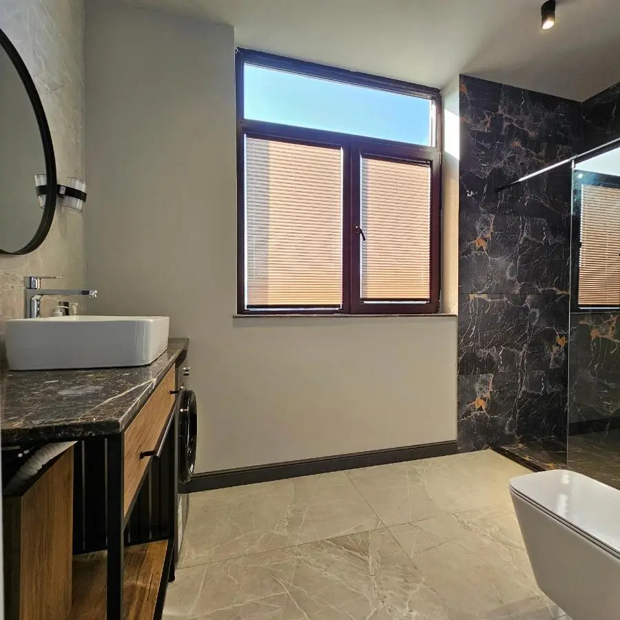 lux-deluxe city apartment