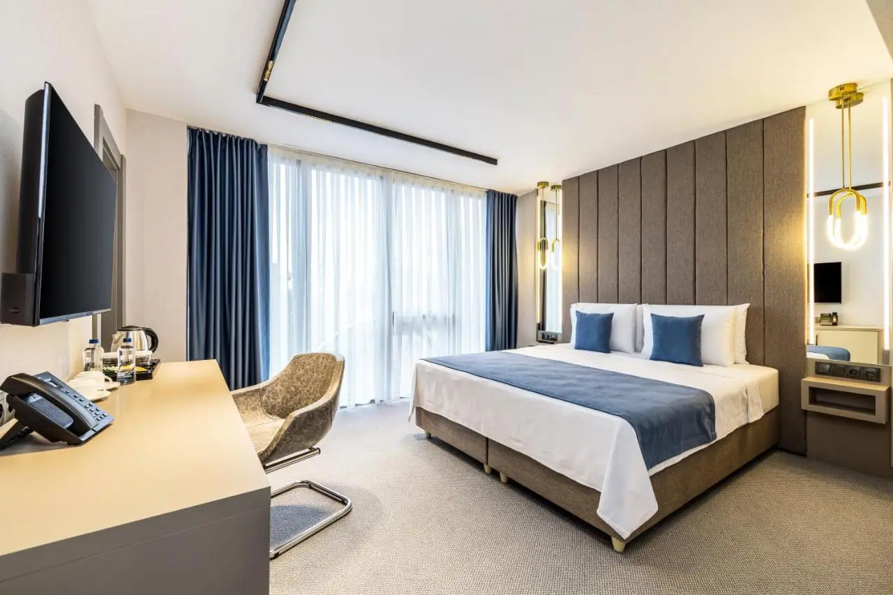 Rossi Luxury Hotel