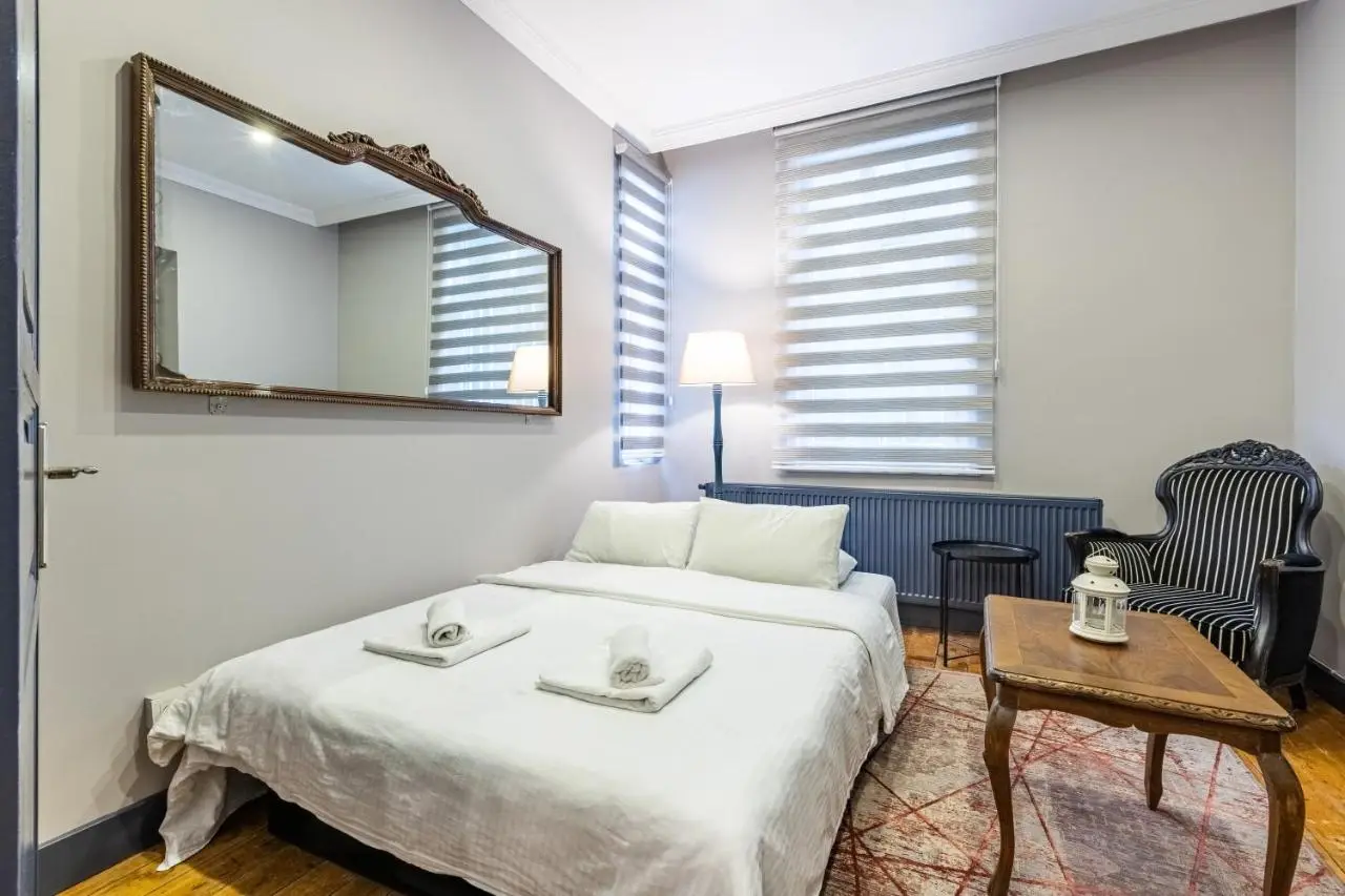 Ganbaru Tours - Flats in Galata