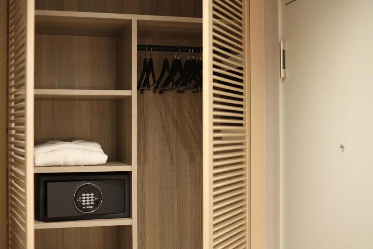 AlYACHT Premium Hotel