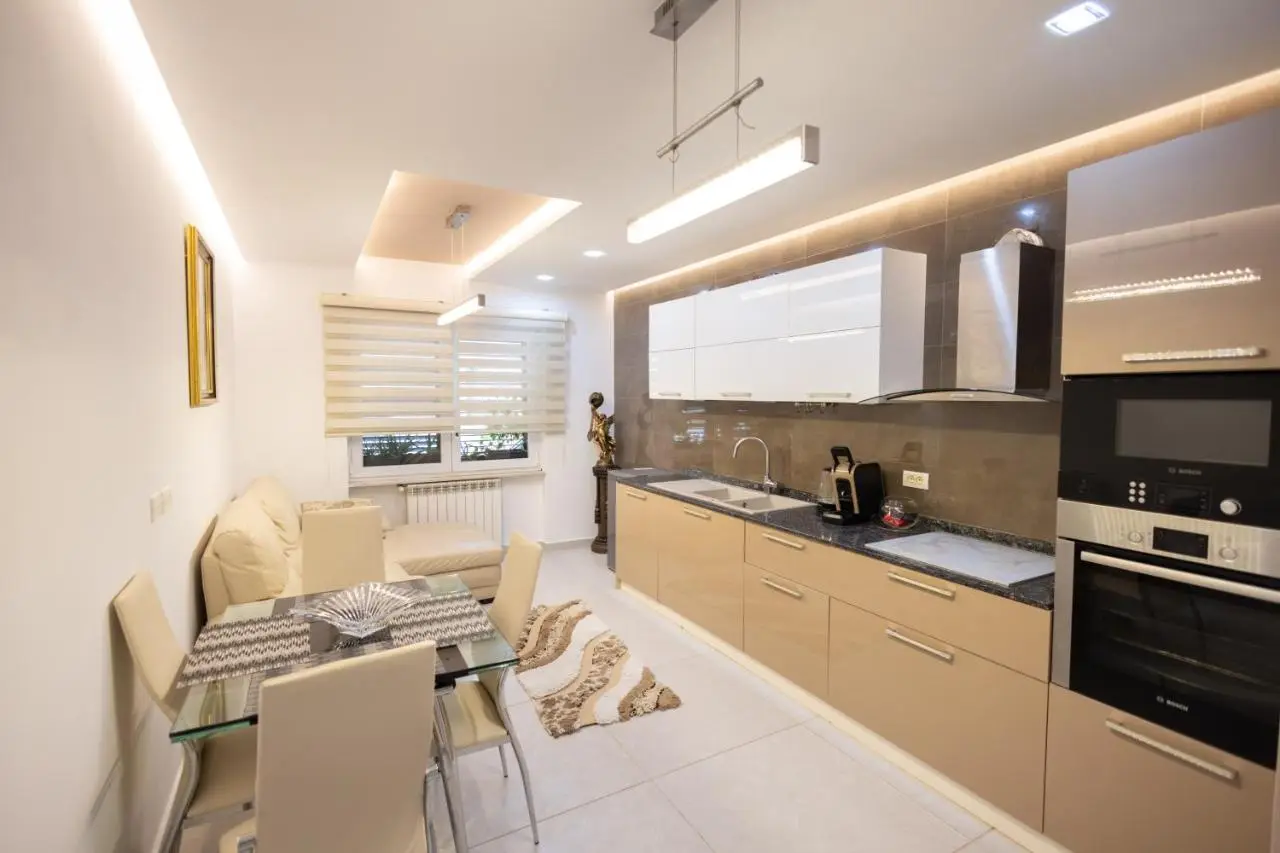 Apartment KLER-Elegant Stay Ali Demi