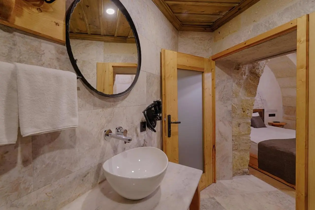 Concept Cave House