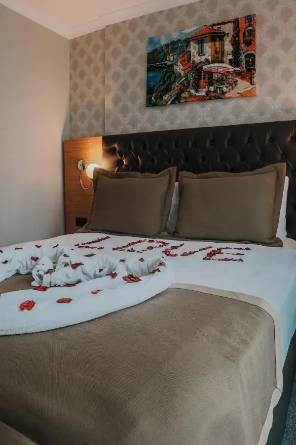 Otel Grand Lark İstanbul