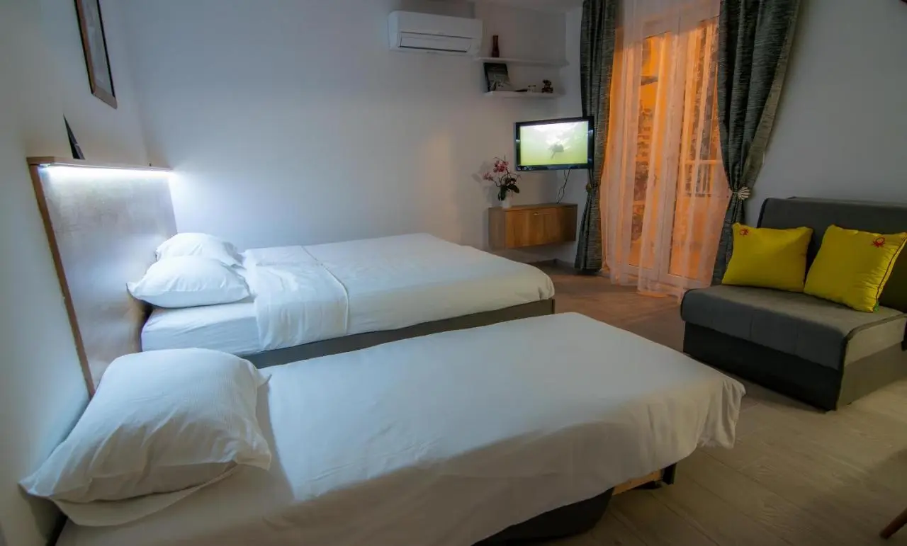 Studio Apartment Mia - free parking