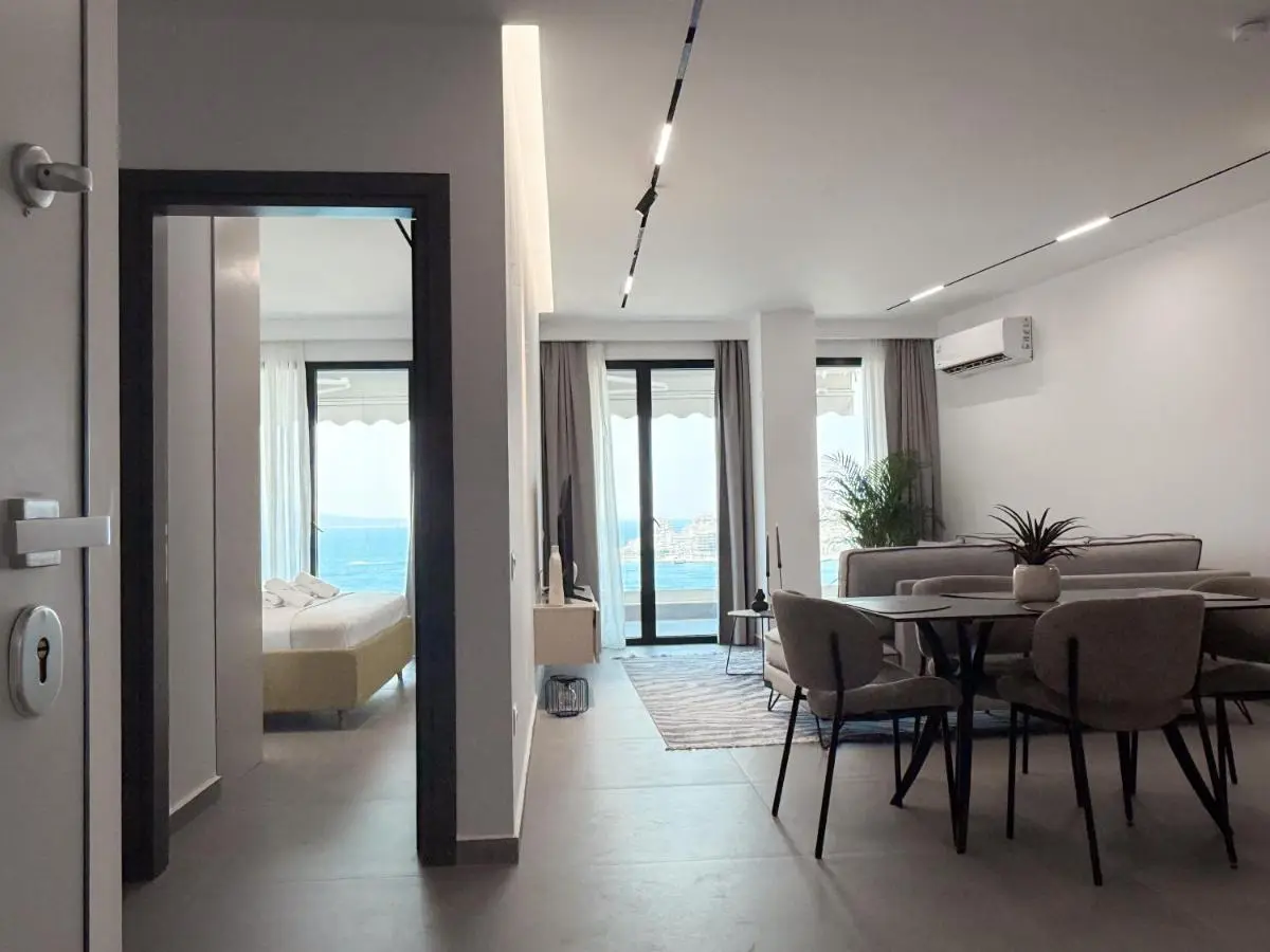 Sea Crest Apartments