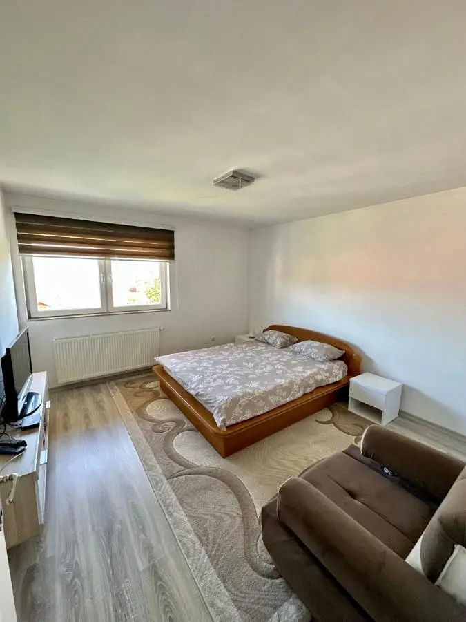 Apartman Ejna