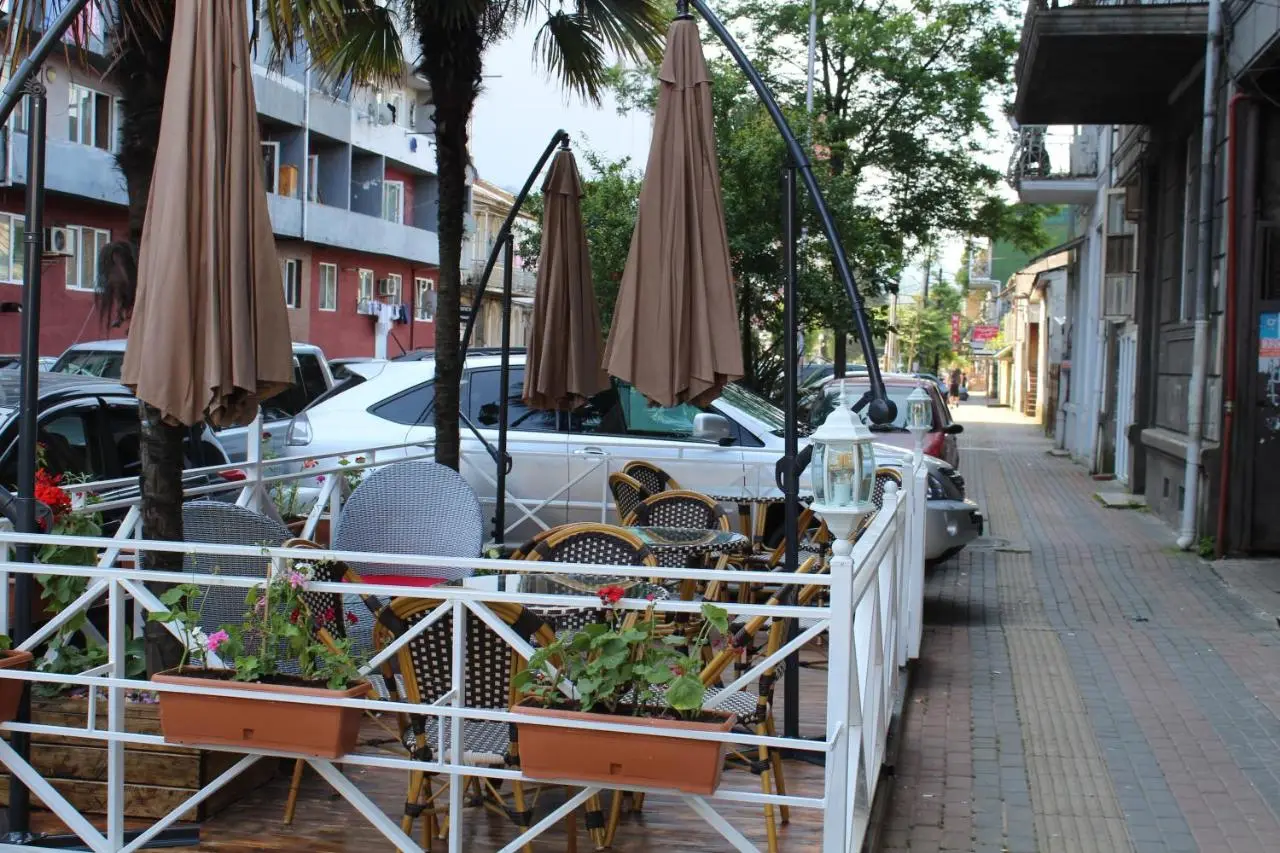 Palm Hotel
