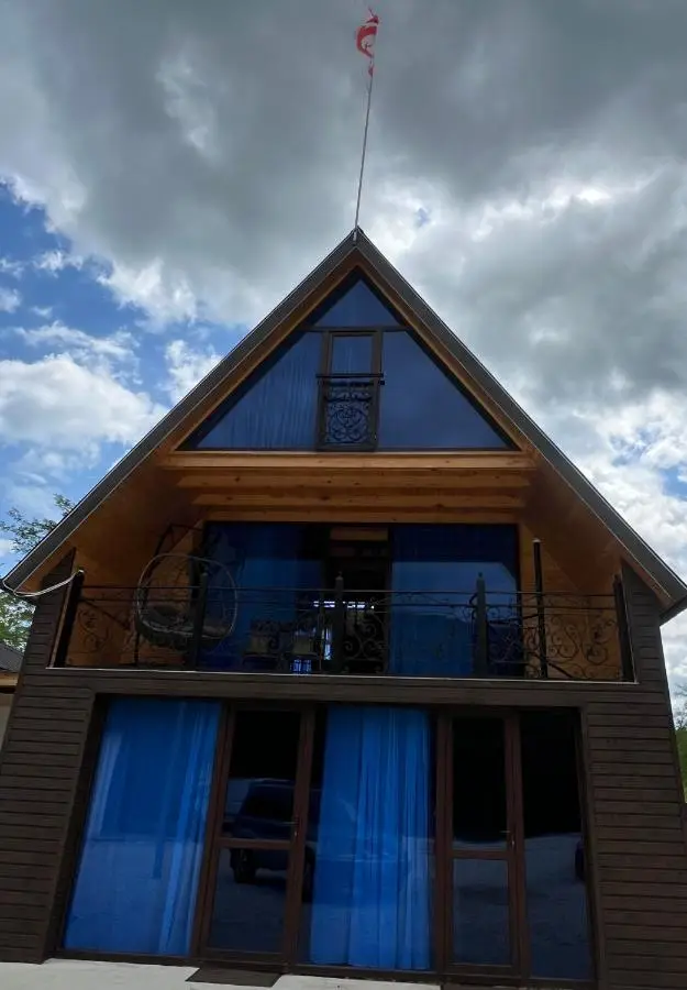 RIVERSIDE Cottage