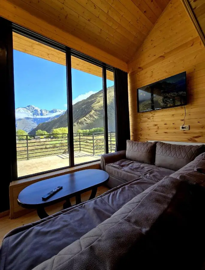 Grand Mountain Cottage