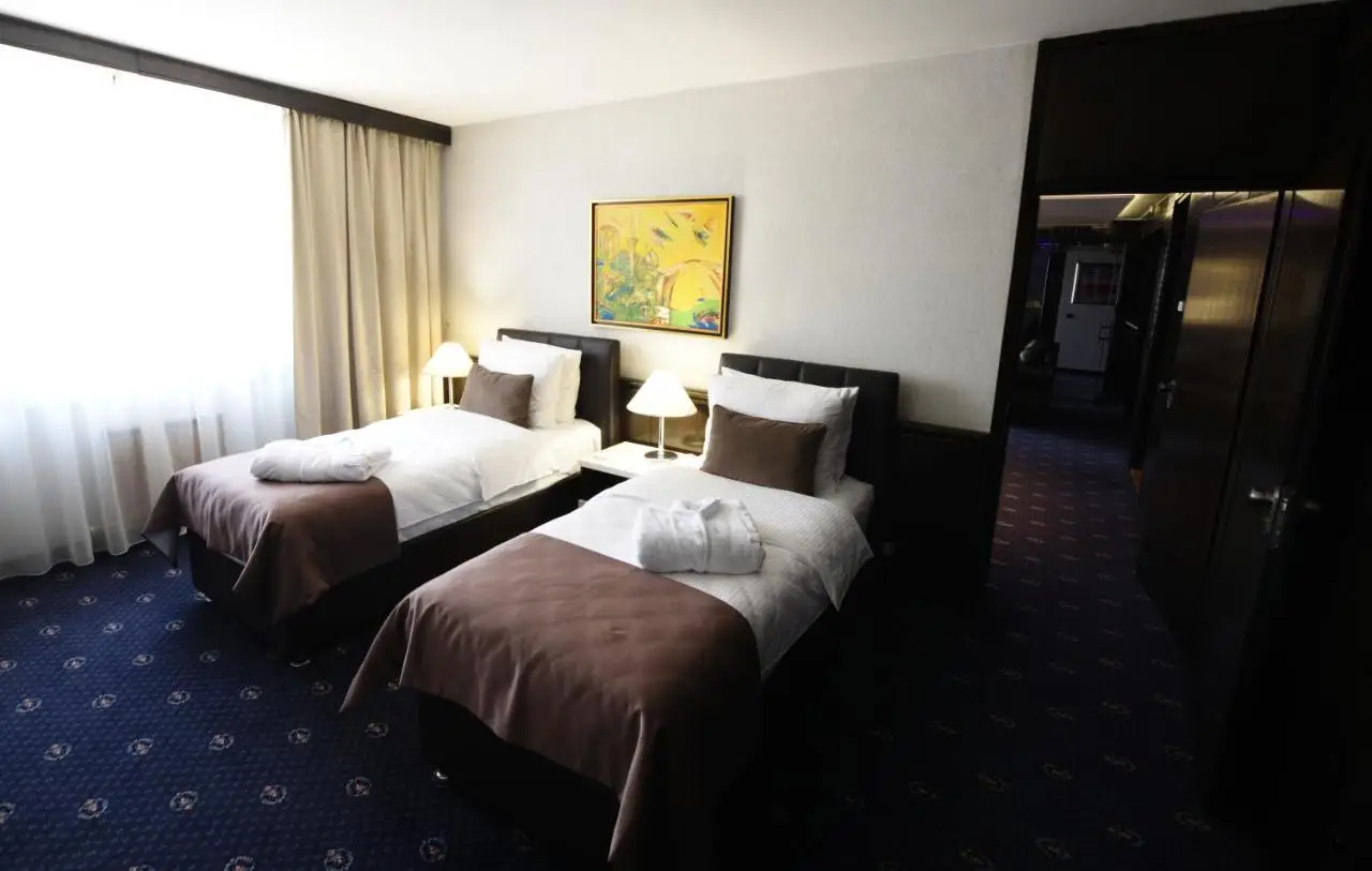 Hotel Holiday