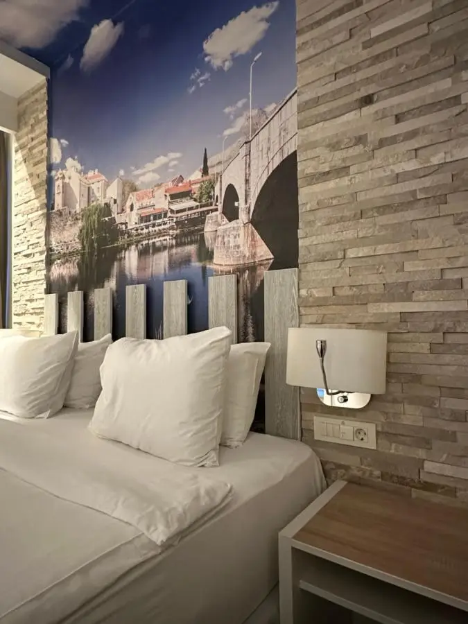 Hotel Nar