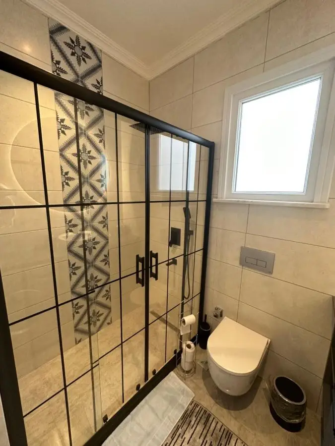 Center of city in Beşiktaş 2 plus 1 with 2 Bathroom and 3 Air Conditioner