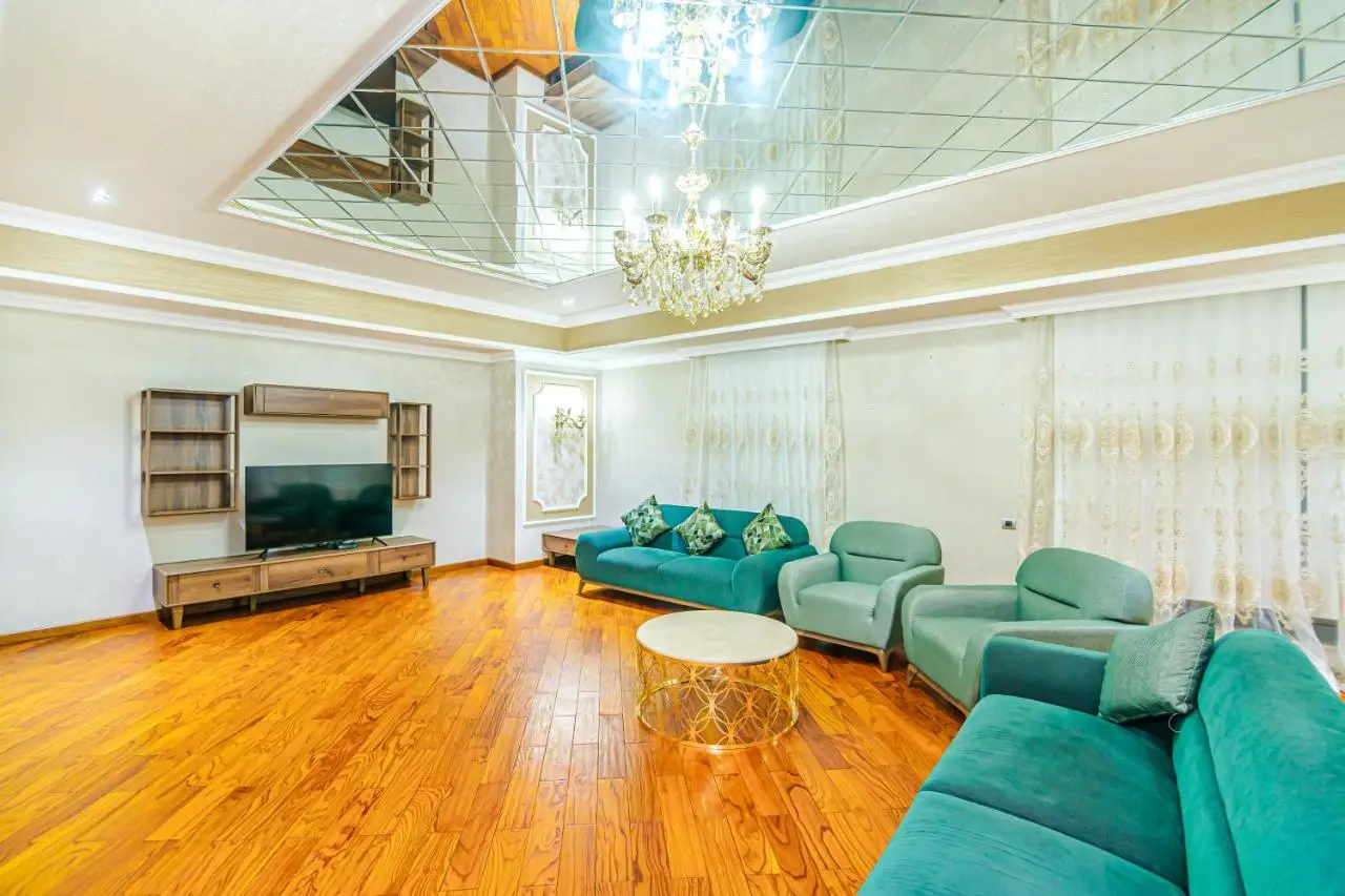 4 Bedroom Luxury Apartment on BAKU