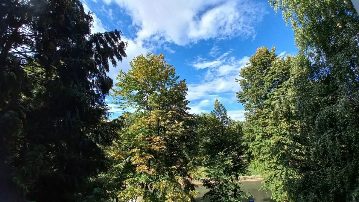 Riverside near Center - Free Parking - Balcony