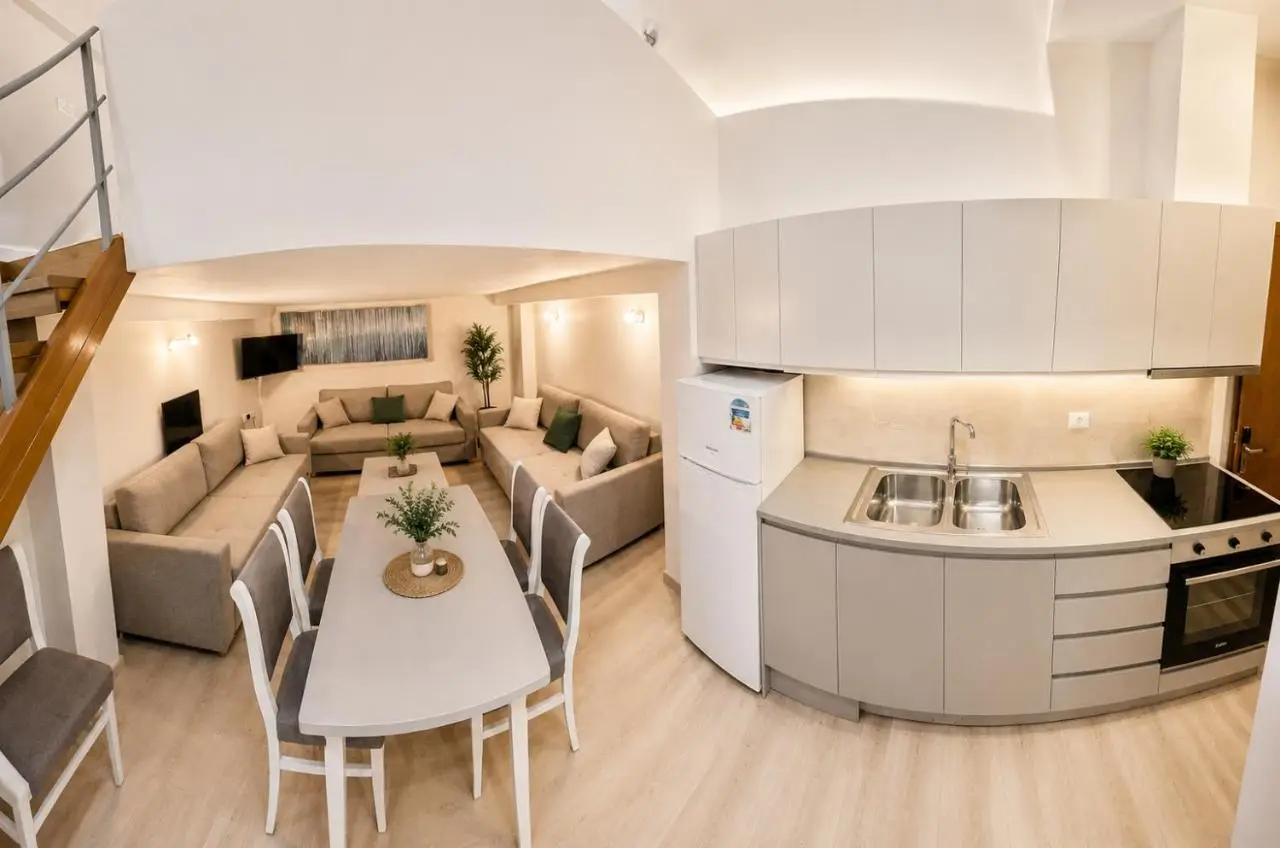 Flors Apartments
