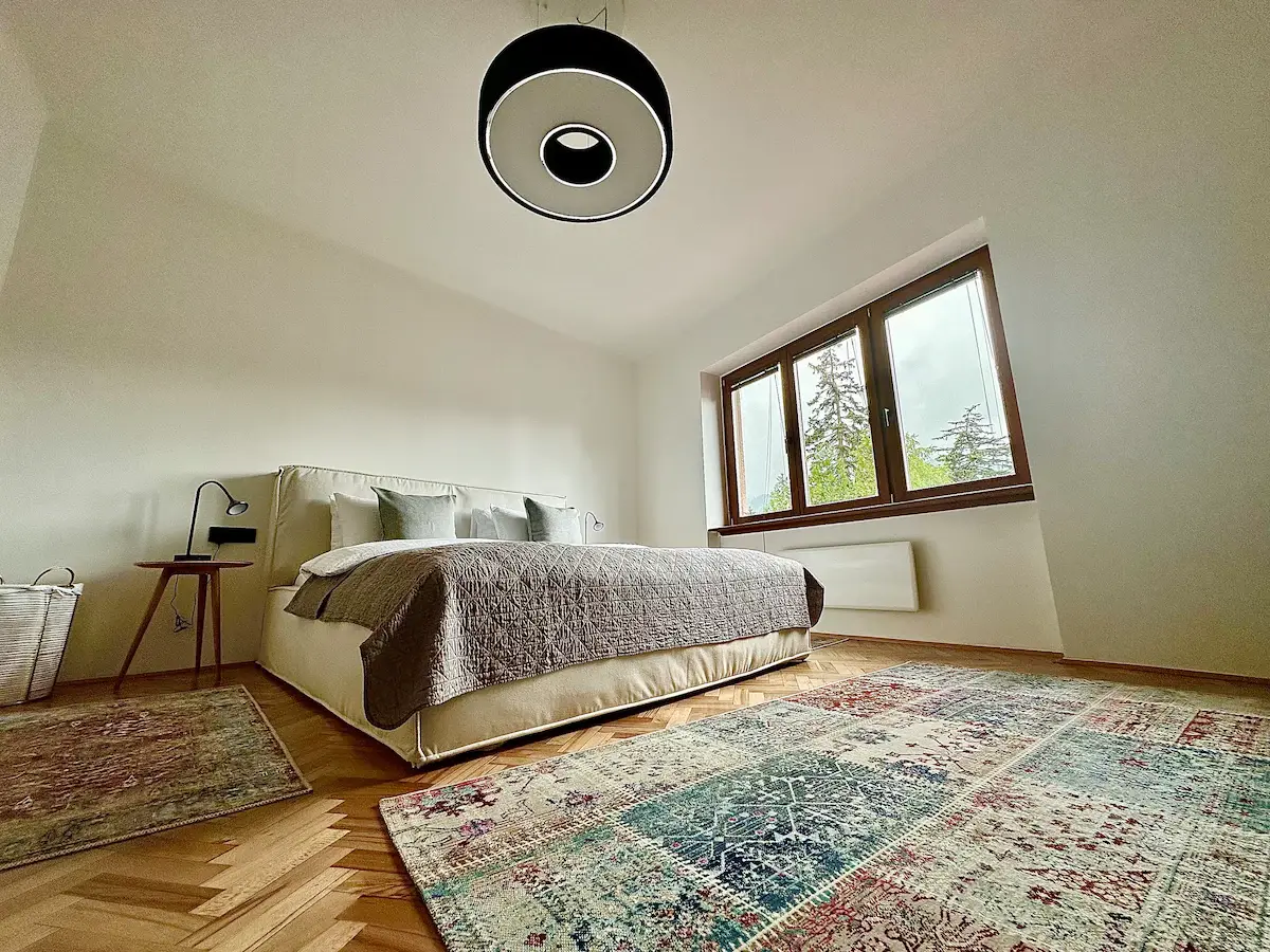 Stylish Prime Location Apartment