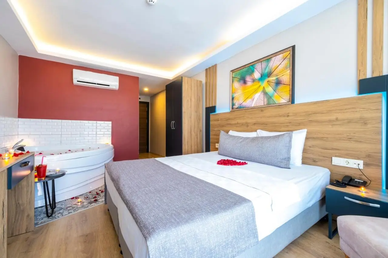 RUSH HOTEL İSTANBUL
