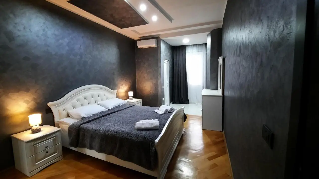 Makos Guest House