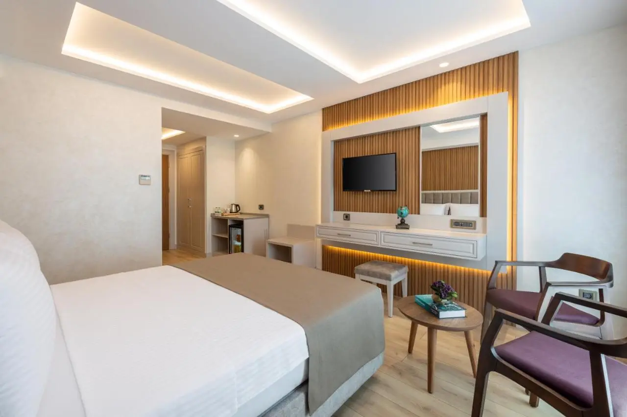 Carina Gold Hotel And Restaurant