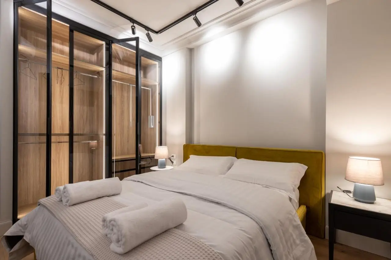 Night Inn Tirana