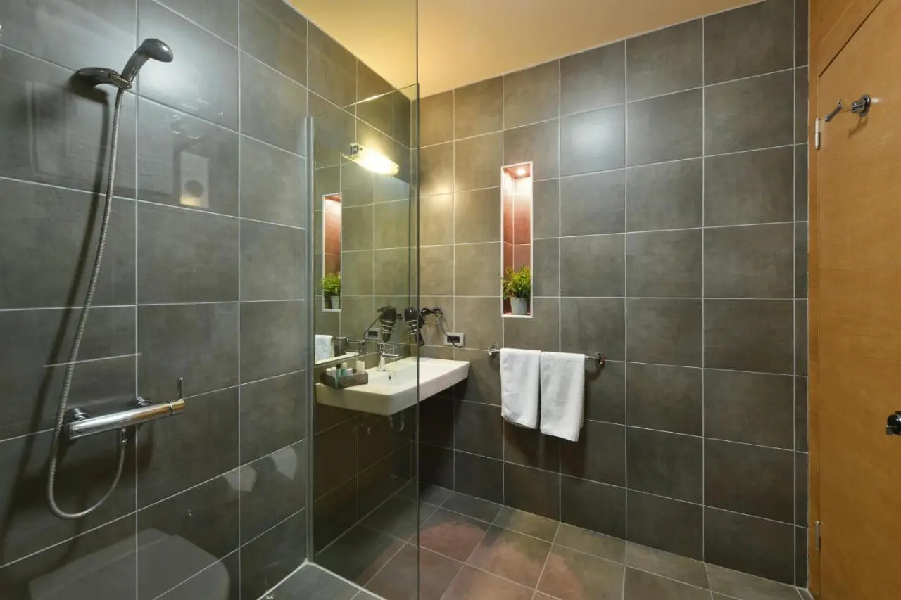 Ansen Hotel and Suites