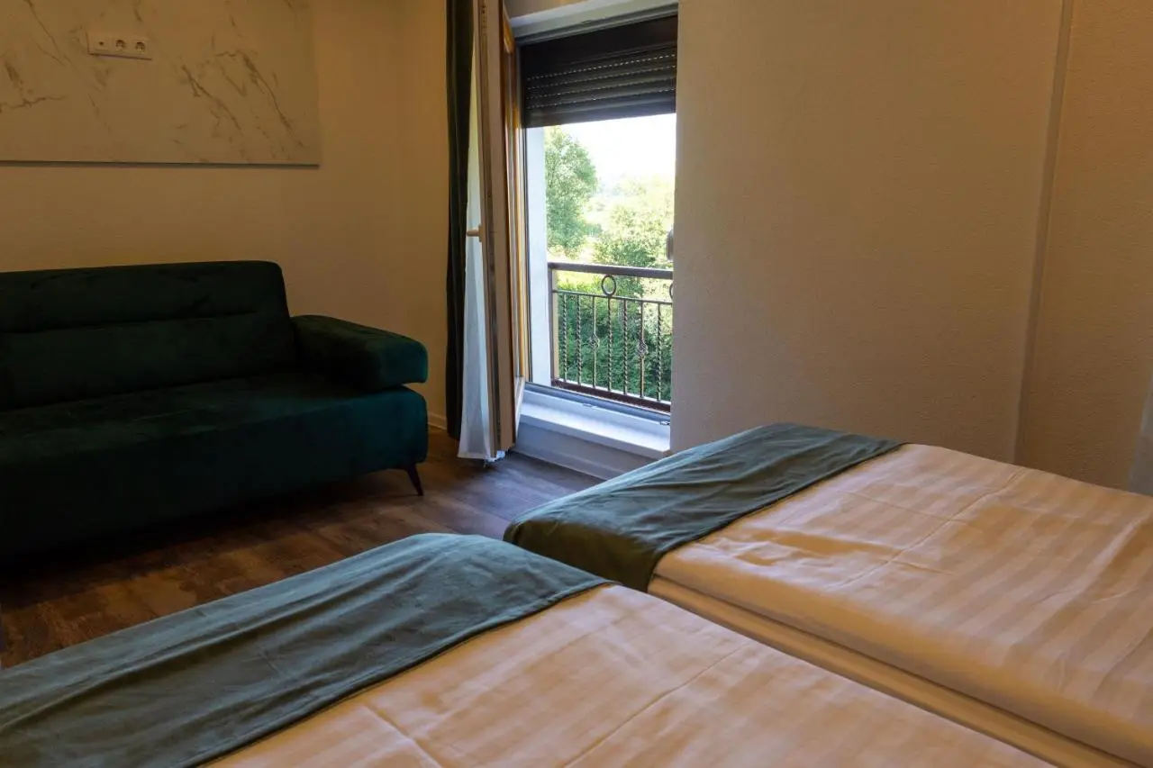 Apartments and Rooms Villa Majestic