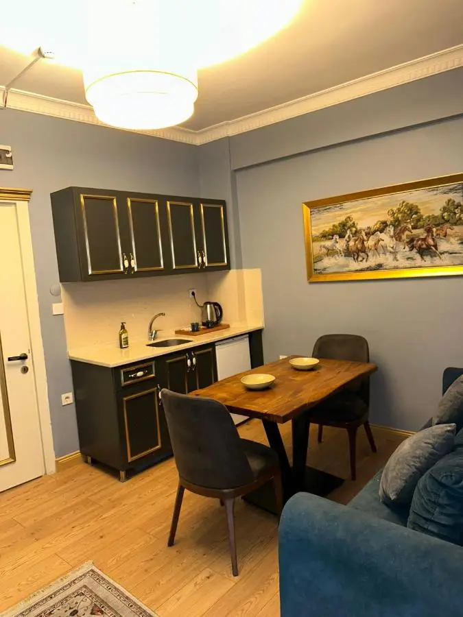 Grand Moon Hotel Suites