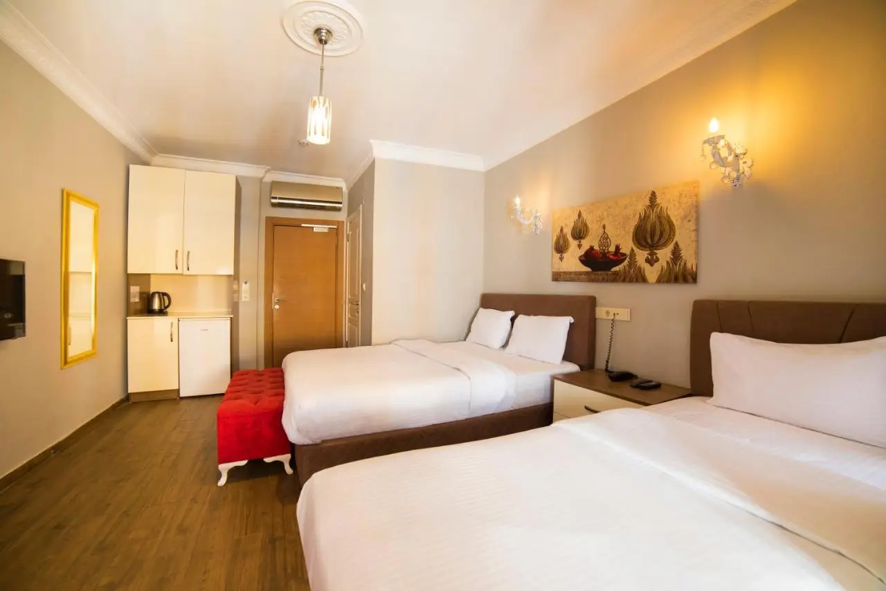 Zendy Suite Hotel