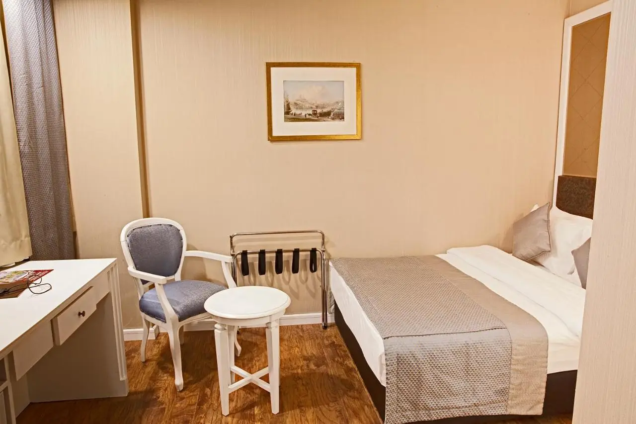 Seres Hotel Old City