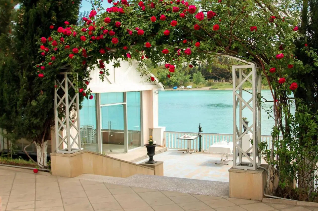 River Side Hotel