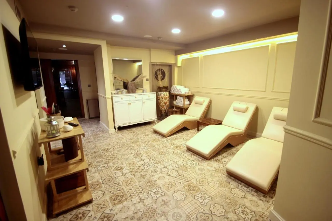 Villa Paradiso Hotel & Spa