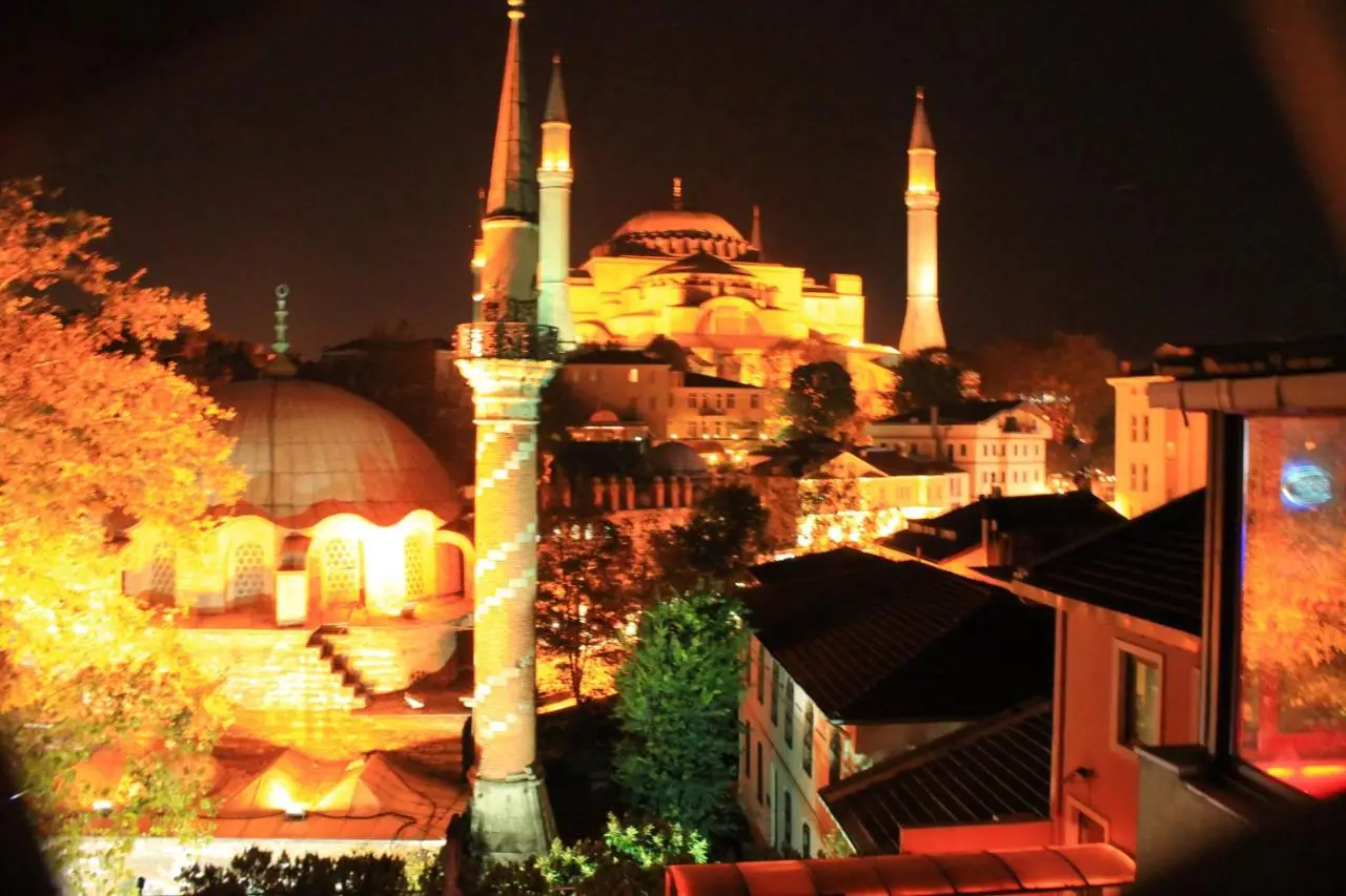 Modern Sultan Hotel