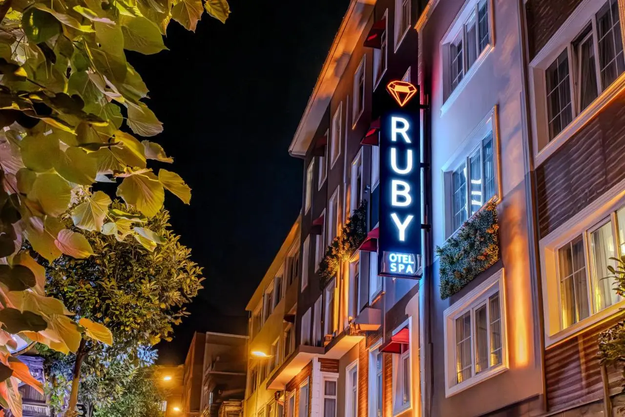Ruby Hotel